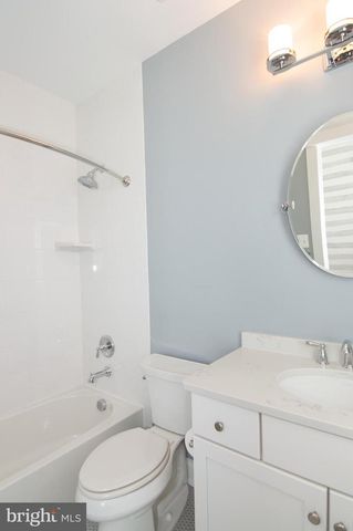 204 BATTLE ST SW, Vienna, VA 22180