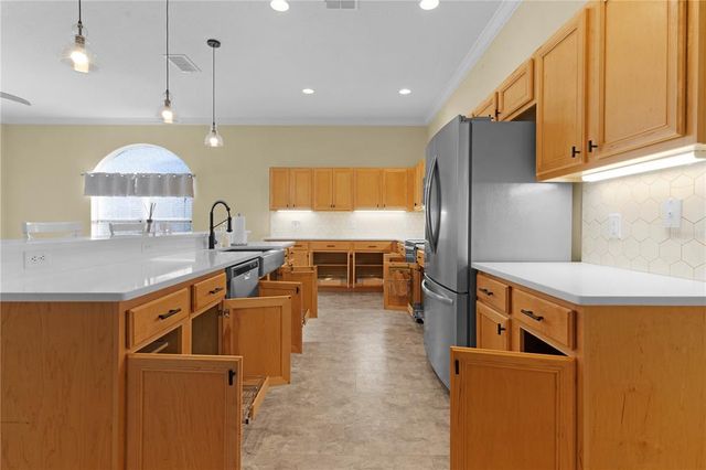 25304 FOREST OAK COURT, Leesburg, FL 34748