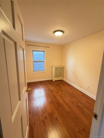 18917 45th Avenue, Flushing, NY 11358