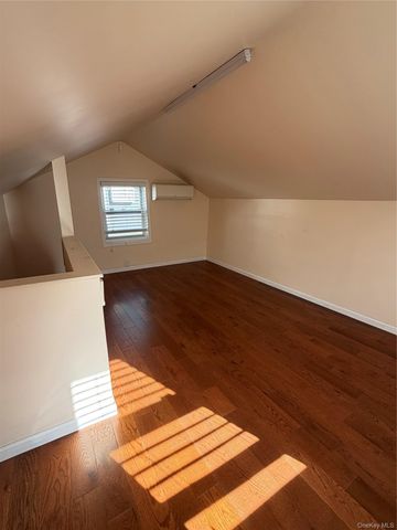 18917 45th Avenue, Flushing, NY 11358