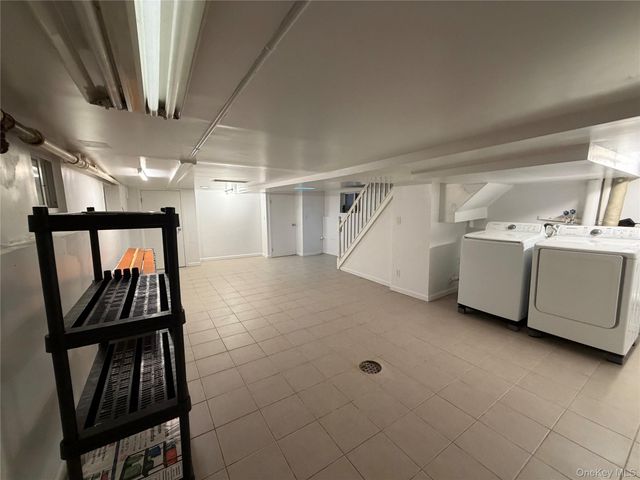 18917 45th Avenue, Flushing, NY 11358