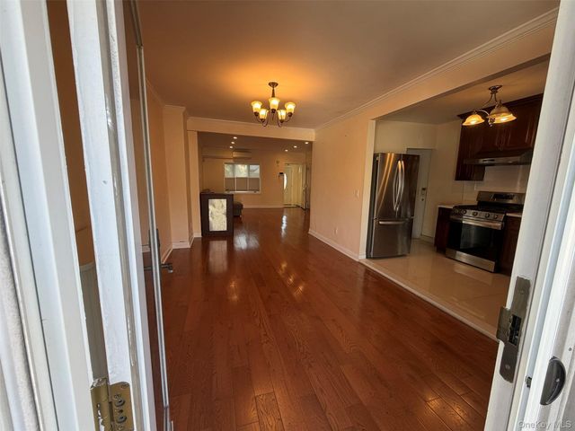 18917 45th Avenue, Flushing, NY 11358