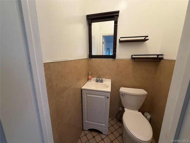 18917 45th Avenue, Flushing, NY 11358