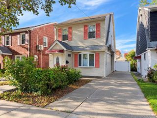 18917 45th Avenue, Flushing, NY 11358