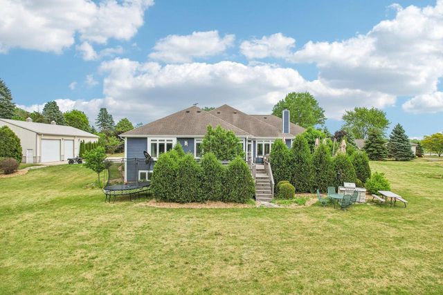1611 51st STREET, Caledonia, WI 53108