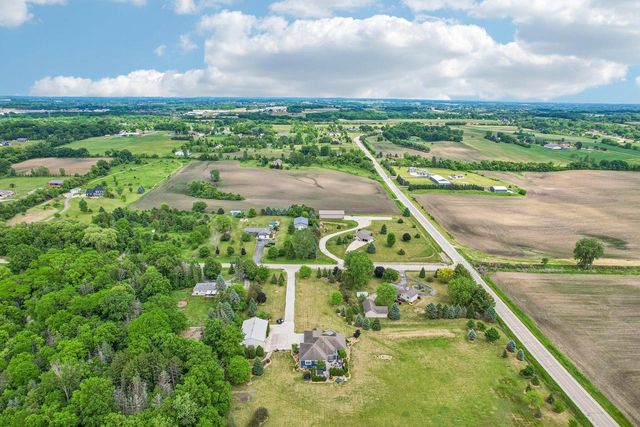 1611 51st STREET, Caledonia, WI 53108
