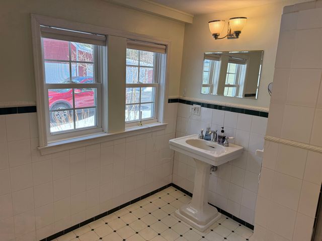 14 Garrison Lane, Exeter, NH 03833