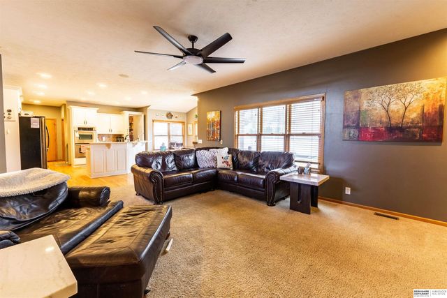 9917 Brentwood Drive, La Vista, NE 68128