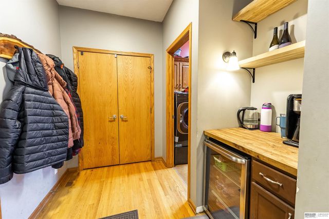 9917 Brentwood Drive, La Vista, NE 68128