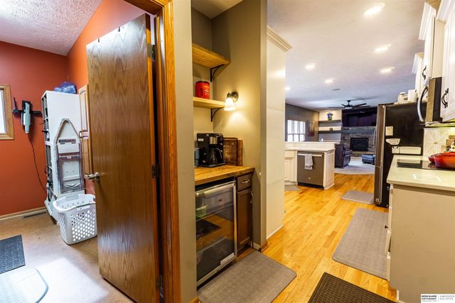 9917 Brentwood Drive, La Vista, NE 68128