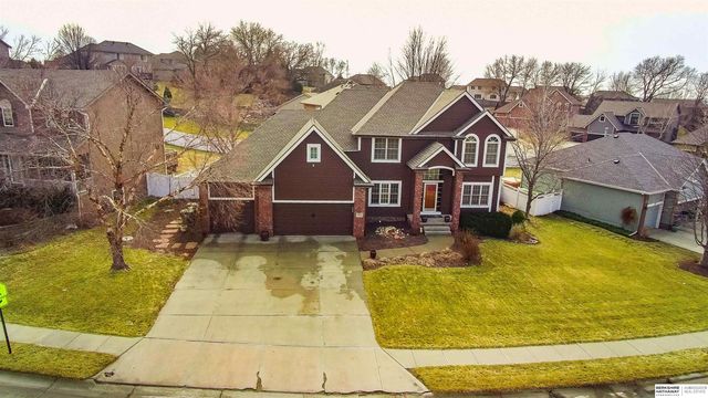 9917 Brentwood Drive, La Vista, NE 68128