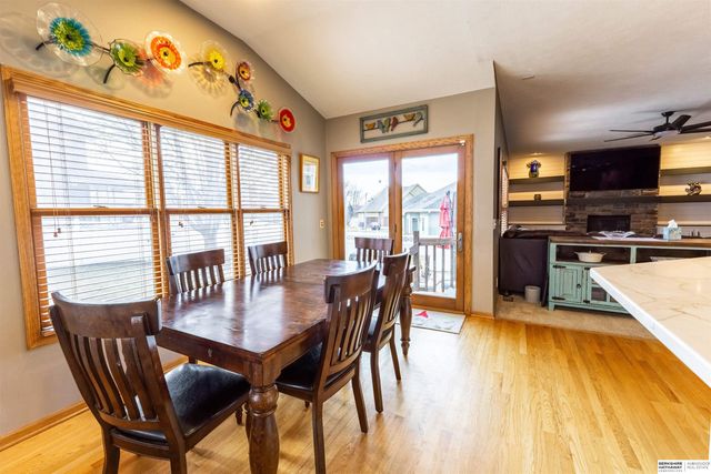 9917 Brentwood Drive, La Vista, NE 68128