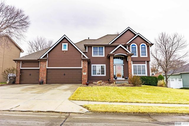 9917 Brentwood Drive, La Vista, NE 68128