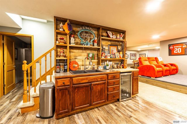 9917 Brentwood Drive, La Vista, NE 68128