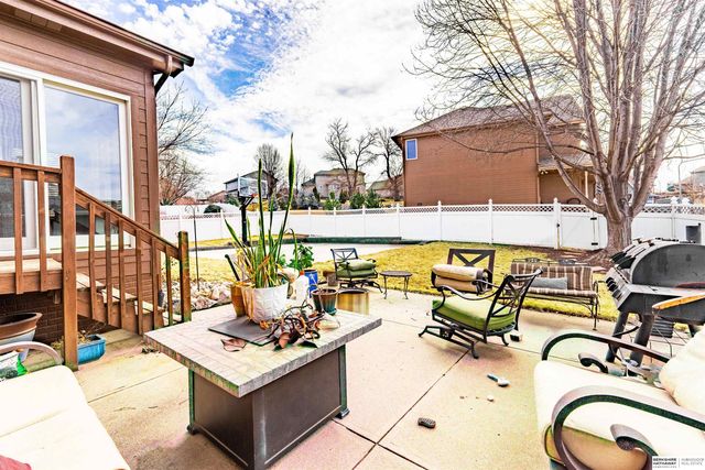 9917 Brentwood Drive, La Vista, NE 68128