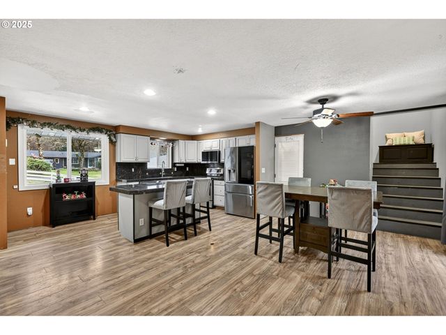 10800 Se KATHY Ln, Boring, OR 97009