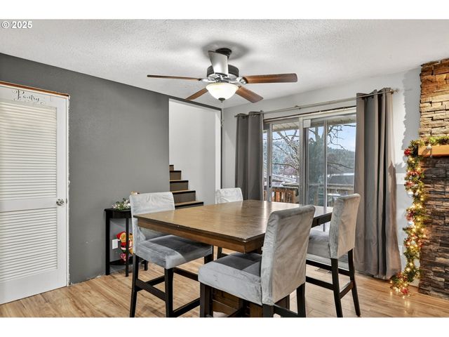 10800 Se KATHY Ln, Boring, OR 97009