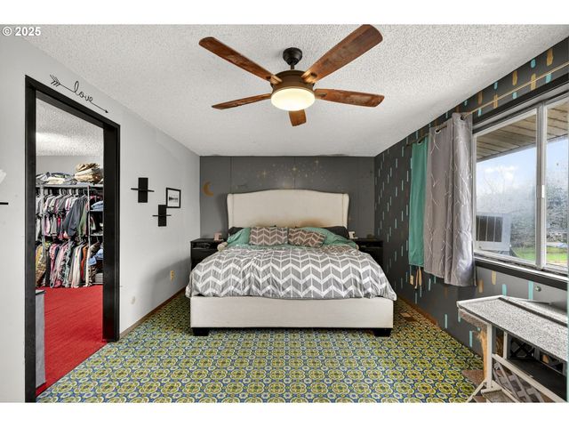 10800 Se KATHY Ln, Boring, OR 97009