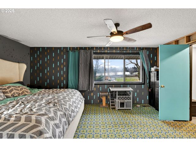 10800 Se KATHY Ln, Boring, OR 97009