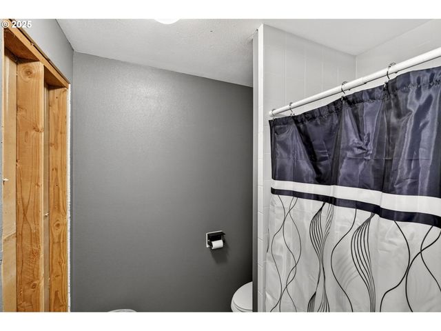 10800 Se KATHY Ln, Boring, OR 97009