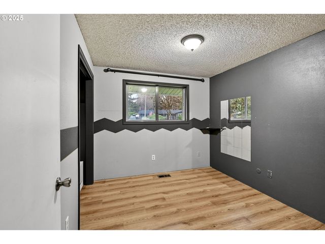 10800 Se KATHY Ln, Boring, OR 97009