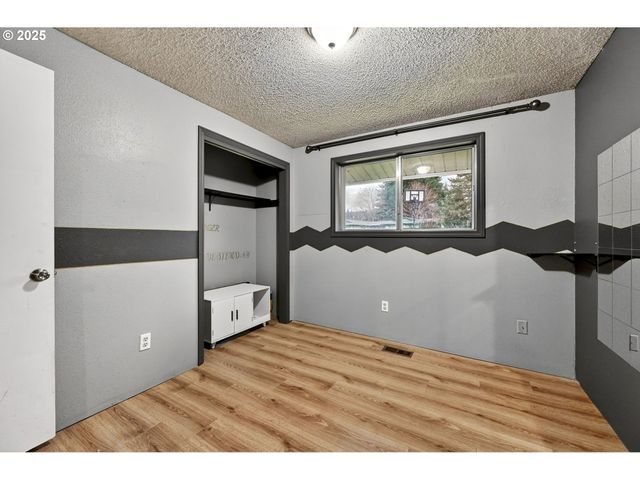 10800 Se KATHY Ln, Boring, OR 97009