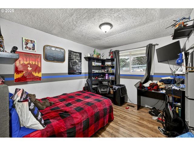 10800 Se KATHY Ln, Boring, OR 97009