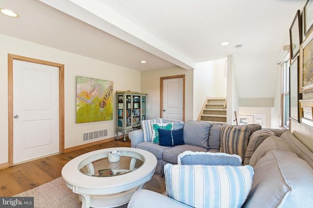 18 W TEBCO TER, Long Beach, NJ 08008