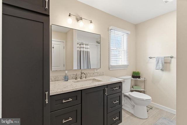 18 W TEBCO TER, Long Beach, NJ 08008