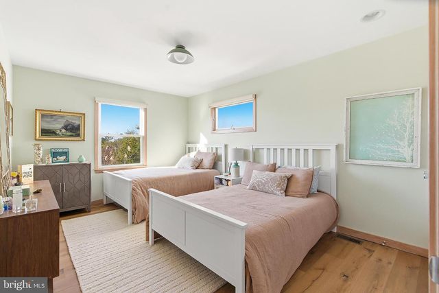 18 W TEBCO TER, Long Beach, NJ 08008