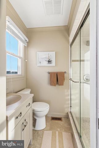 18 W TEBCO TER, Long Beach, NJ 08008