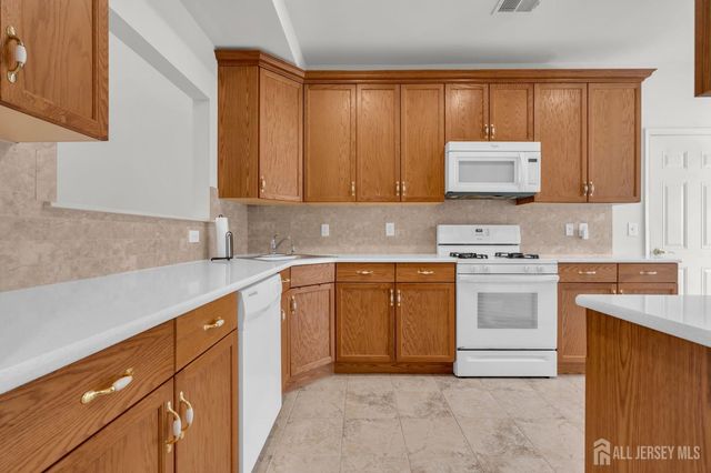 802 schindler Drive, South Brunswick, NJ 08852