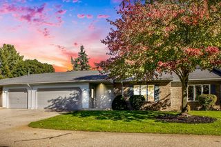 2850 Valley Spring Drive SE, Caledonia, MI 49316