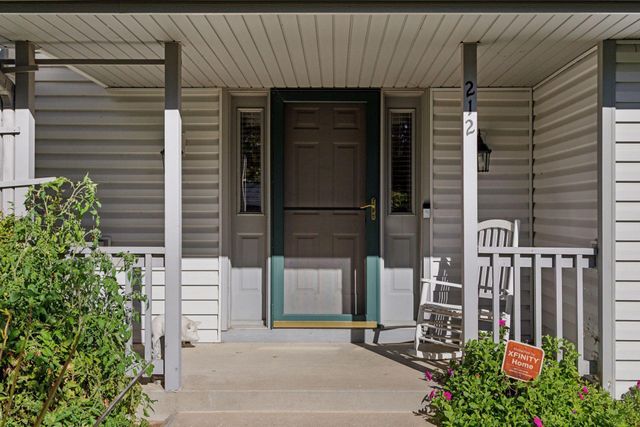 212 Interlachen Road, Burnsville, MN 55306