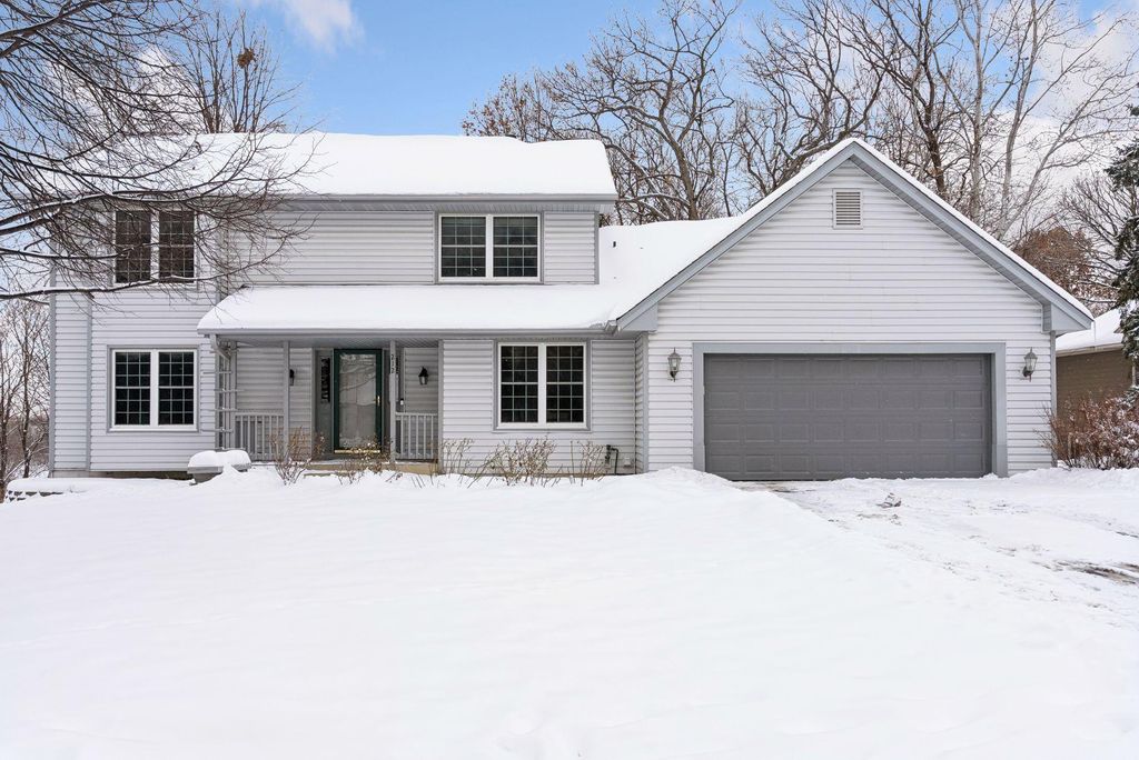 212 Interlachen Road, Burnsville, MN 55306