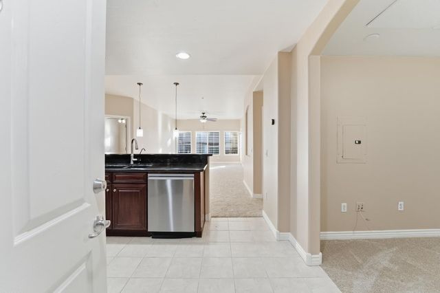 5350 E Deer Valley Drive Unit 3232, Phoenix, AZ 85054