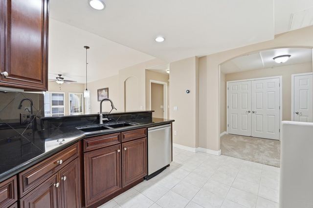 5350 E Deer Valley Drive Unit 3232, Phoenix, AZ 85054