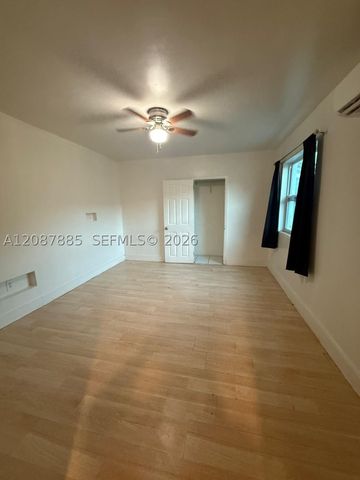 2484 SW 10th St, Miami, FL 33135