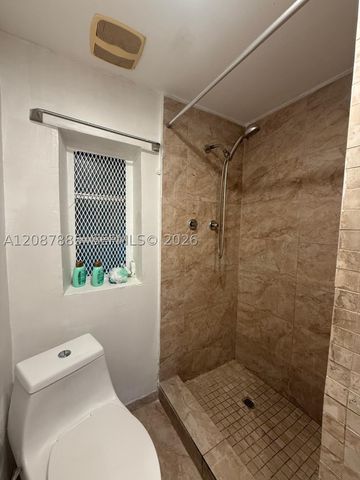 2484 SW 10th St, Miami, FL 33135