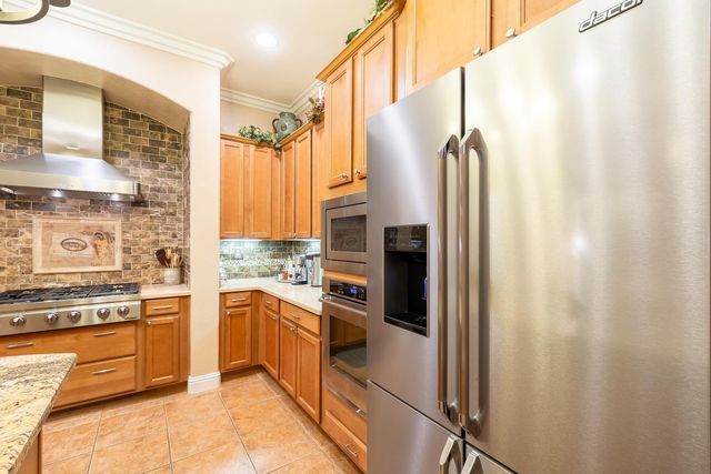 3750 Clubside Ln, Sacramento, CA 95835