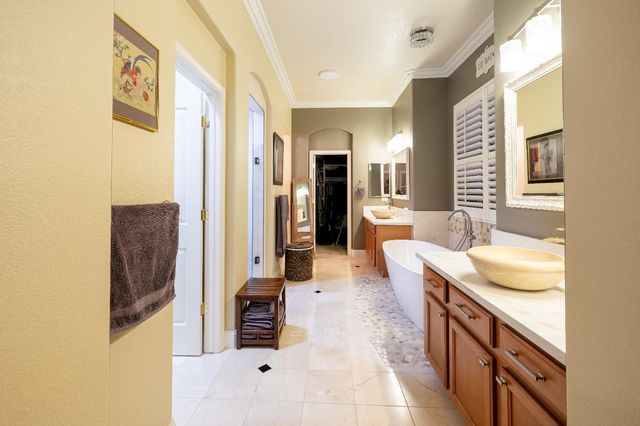 3750 Clubside Ln, Sacramento, CA 95835