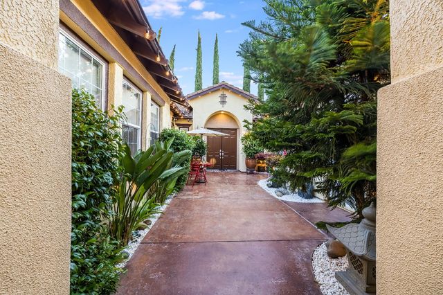 3750 Clubside Ln, Sacramento, CA 95835