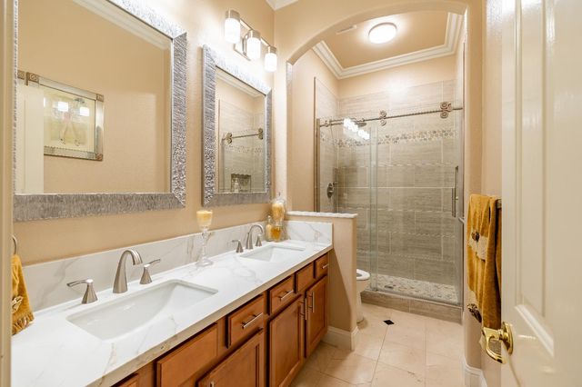 3750 Clubside Ln, Sacramento, CA 95835