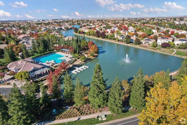 3750 Clubside Ln, Sacramento, CA 95835