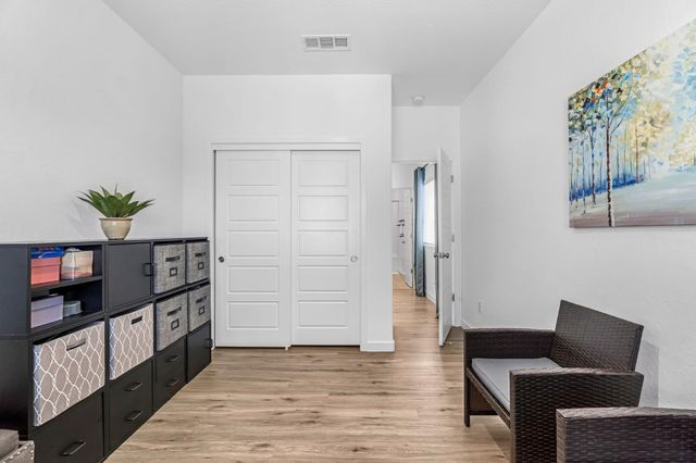 7232 E Cornell Avenue, Fresno, CA 93737