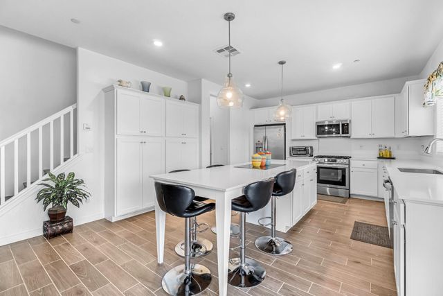 7232 E Cornell Avenue, Fresno, CA 93737