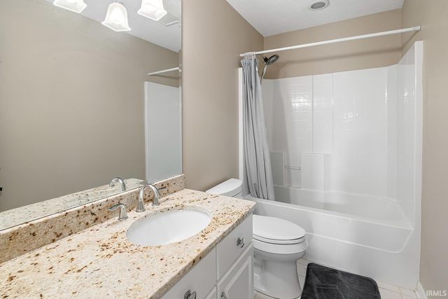 3913 Sunnycroft Place, West Lafayette, IN 47906