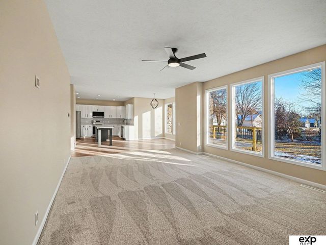 19605 Pierce Street, Omaha, NE 68130