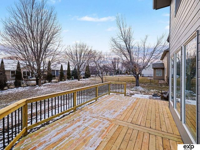 19605 Pierce Street, Omaha, NE 68130