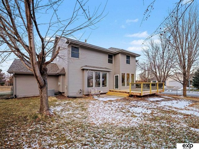 19605 Pierce Street, Omaha, NE 68130